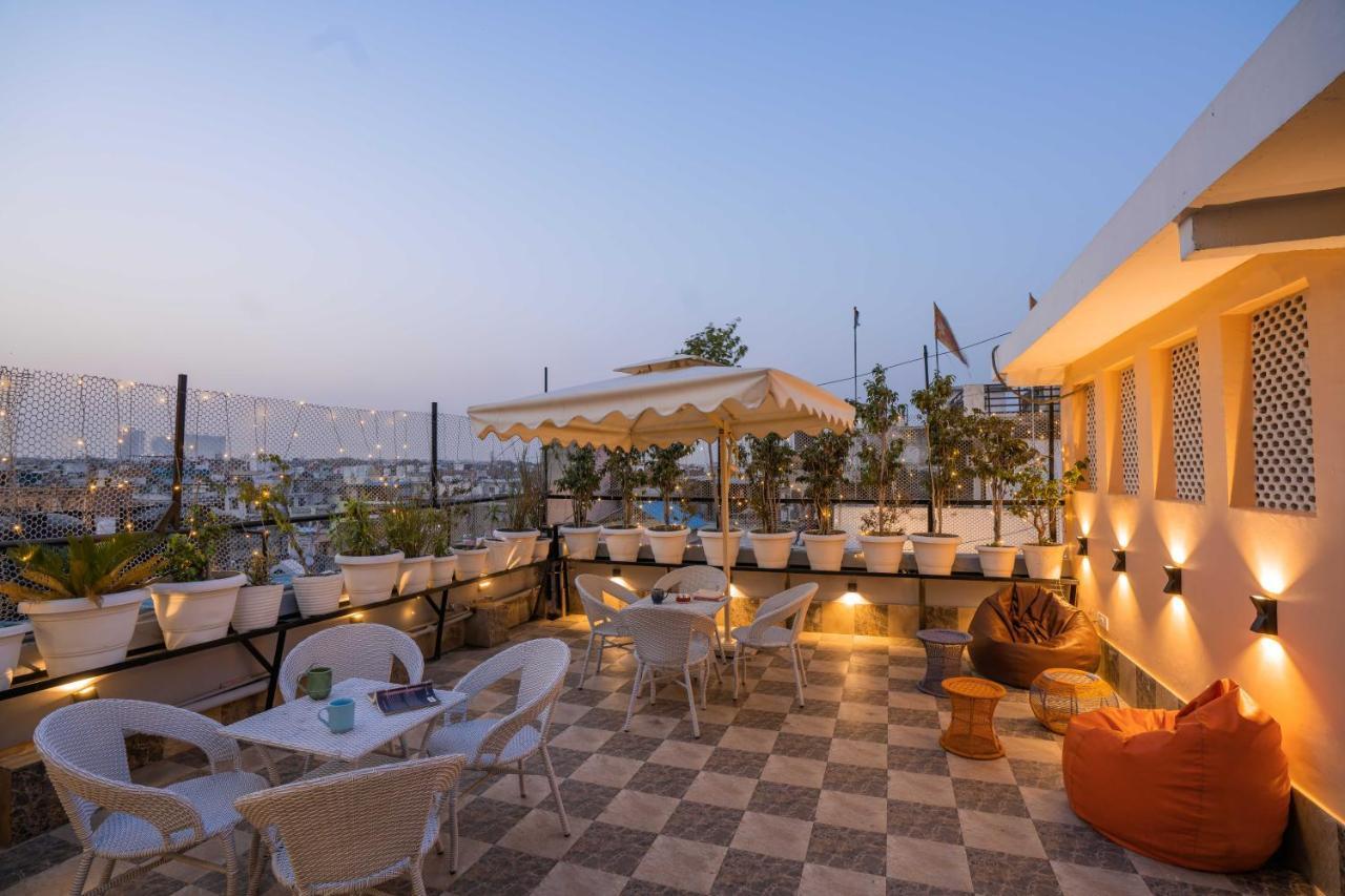 Zostel Delhi Vandrarhem New Delhi Exteriör bild
