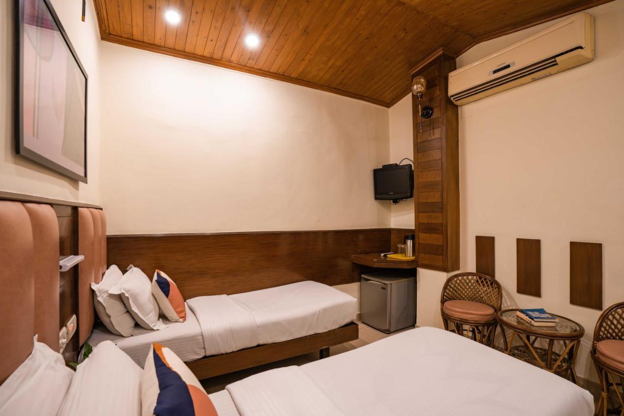 Zostel Delhi Vandrarhem New Delhi Exteriör bild