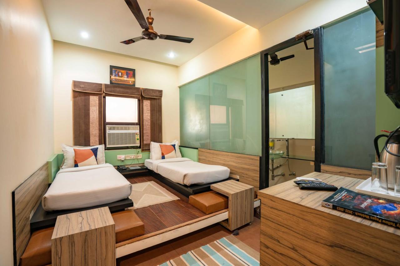 Zostel Delhi Vandrarhem New Delhi Exteriör bild
