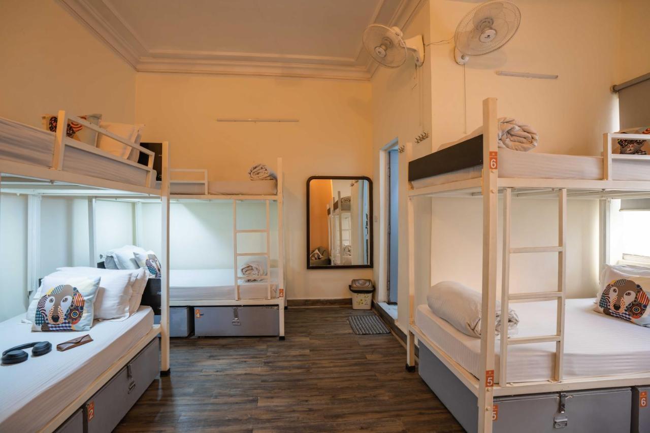 Zostel Delhi Vandrarhem New Delhi Exteriör bild