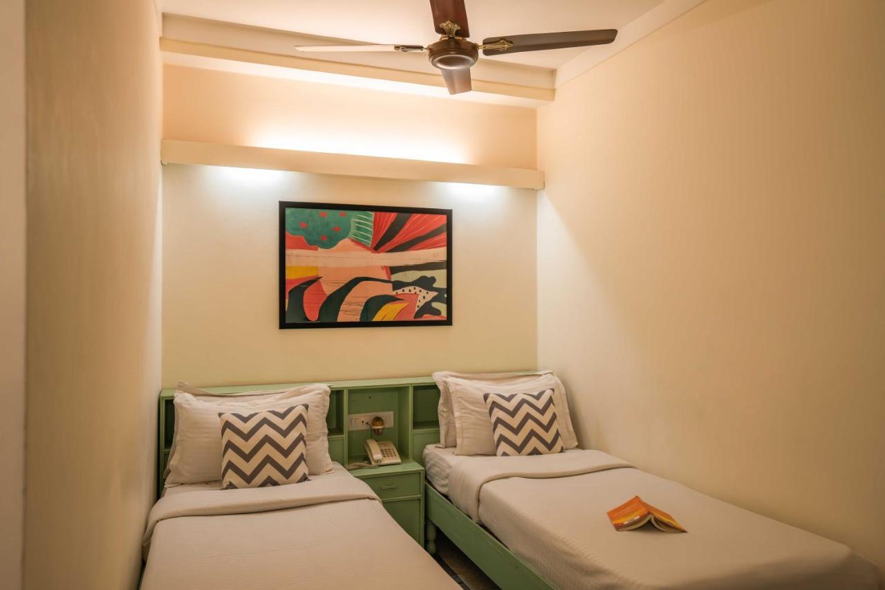 Zostel Delhi Vandrarhem New Delhi Exteriör bild