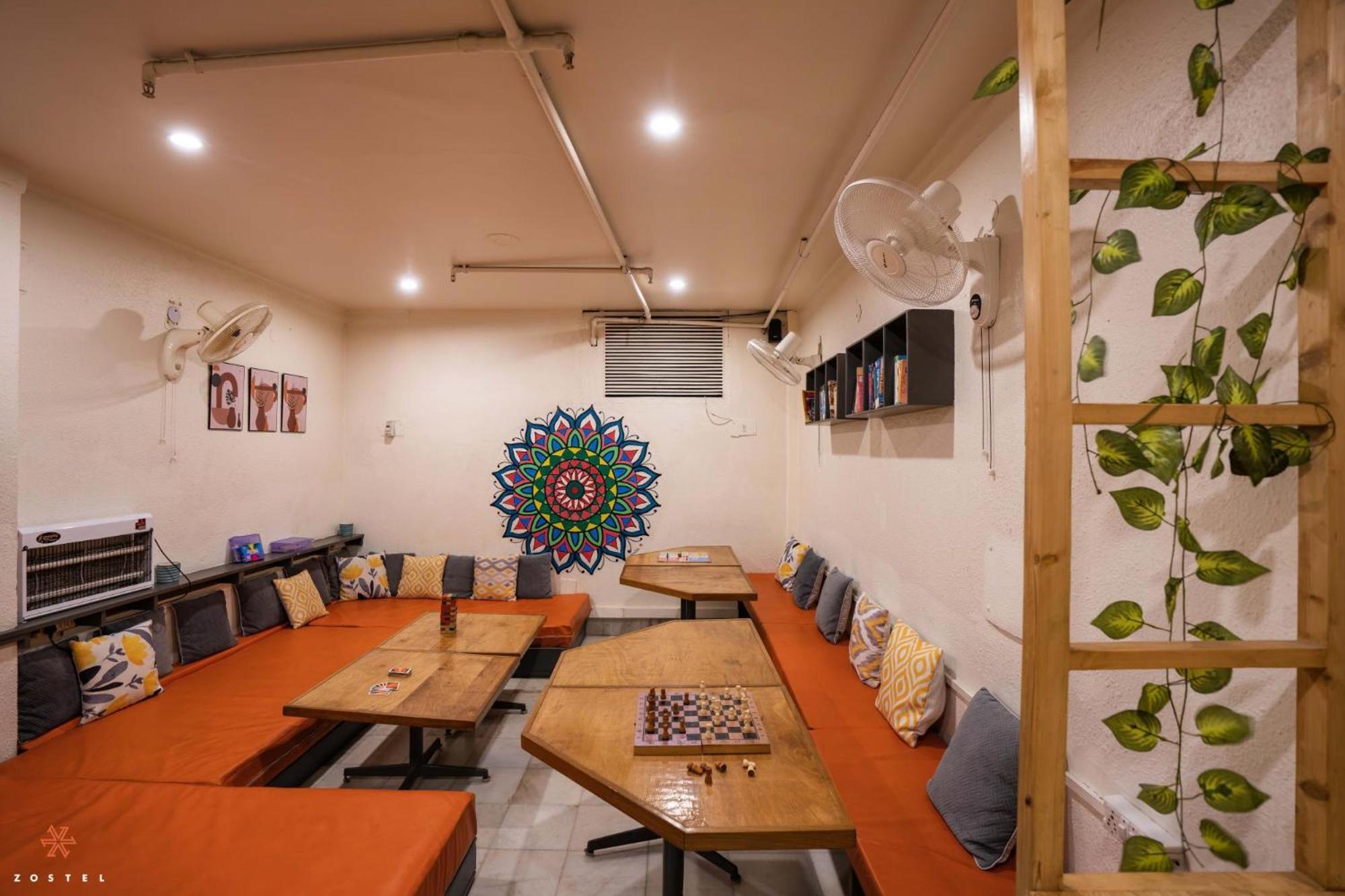 Zostel Delhi Vandrarhem New Delhi Exteriör bild